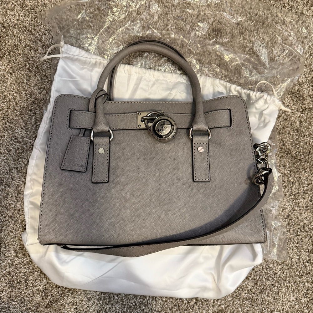 NWT Michael Kors Hamilton Pearl Gray EW Satchel Shoulder Handbag Med 30S3SHMS3L